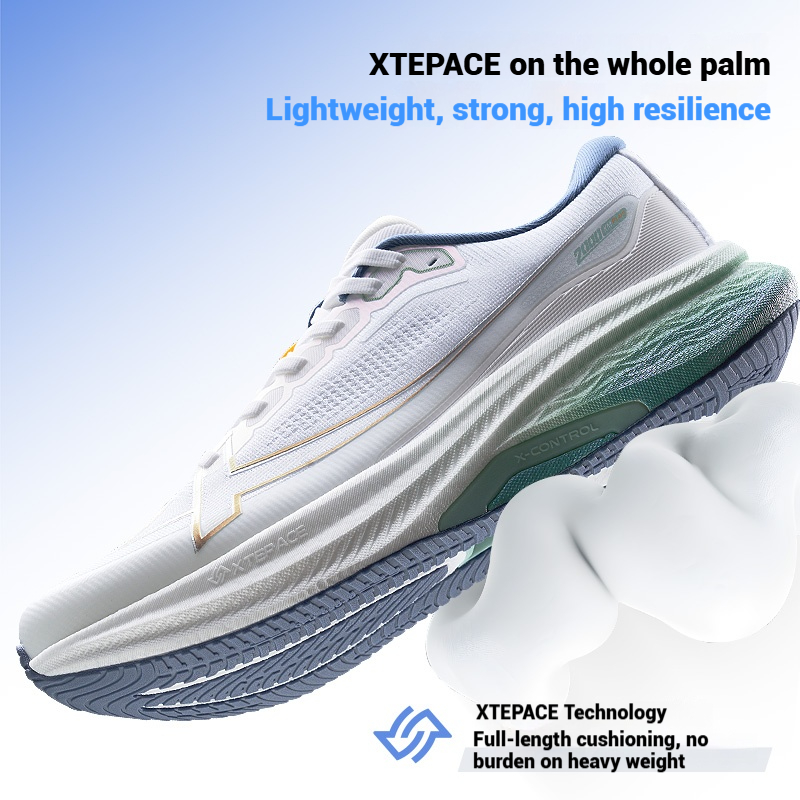 Xtep 2000km Plus ランニングシューズ 202 - Reflective Night Running Shoes のレビューと価格